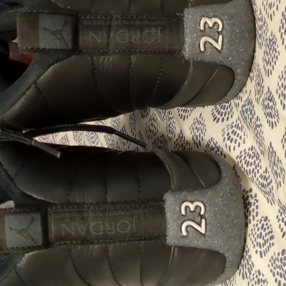 Shoes - Picture 4 of 5